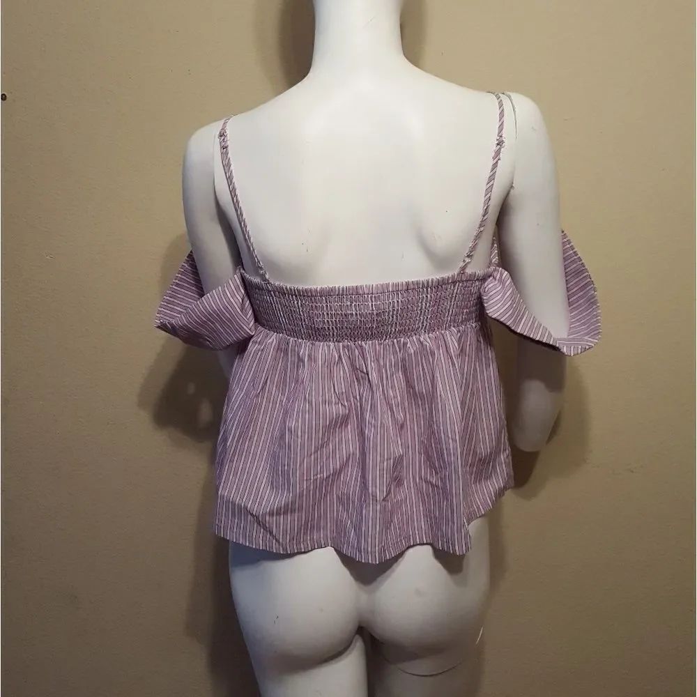 Socialite Stripe Cold Shoulder Top - Picture 5 of 9